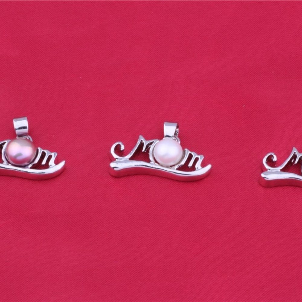 🌟HP🌟Gorgeous “Mom” Pearl Necklace - Picture 5 of 11